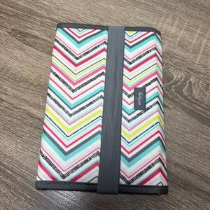 thirty-one fold n go organizer with a grey elastic band